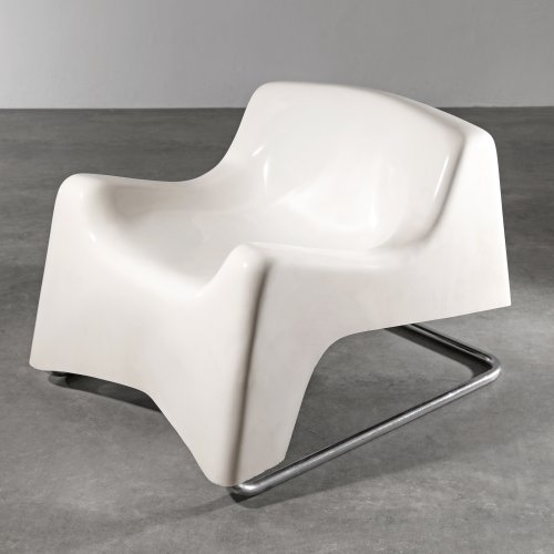 Fiberglass cantilever lounge chair from the 1960s/70s