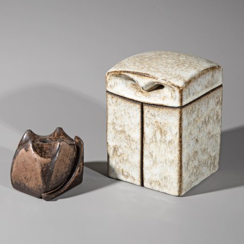 Two square ceramics brown and white