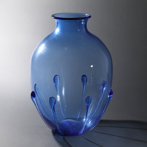 Vase with drips