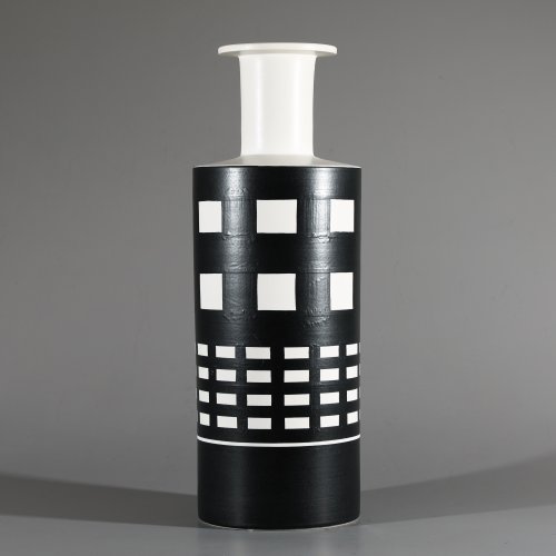 Vase Model Rocchetta from the Hollywood Series