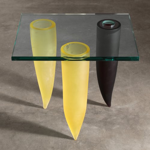 Limitierter Coffee Table / Vase Modell Troi Étrangetés sous un mur