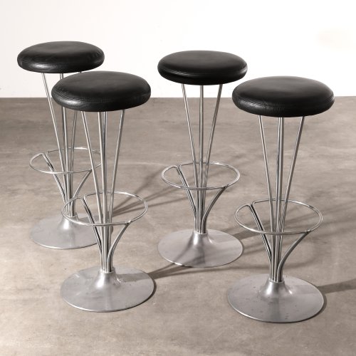 4 bar stools